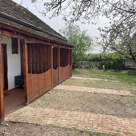 Salas Isailovi Sremska Mitrovica Luaran gambar
