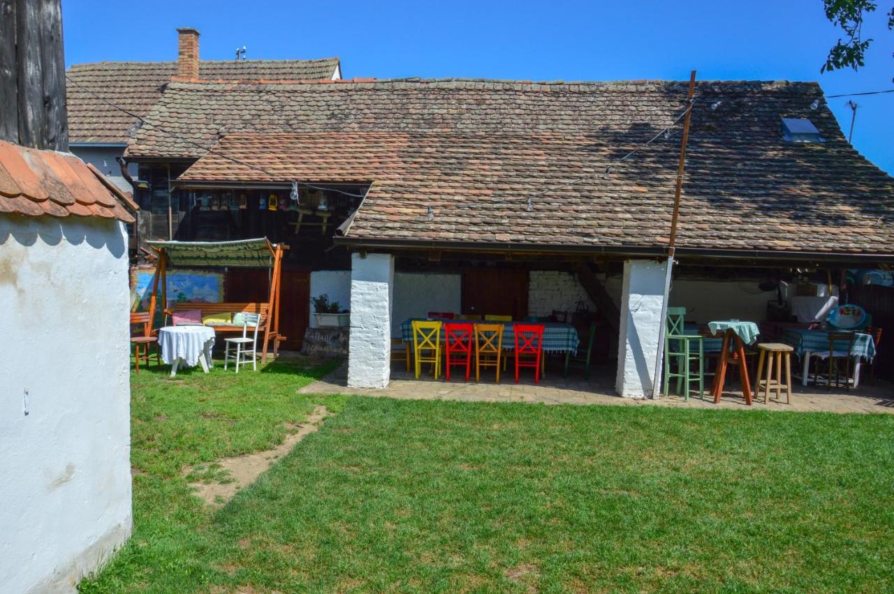 Salas Isailovi Sremska Mitrovica Luaran gambar